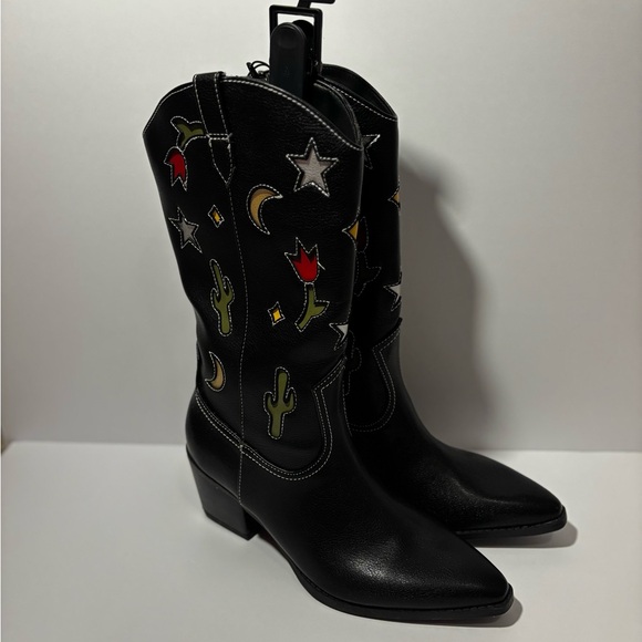 BRAND NEW! Gorgeous Black Cowboy Boots with Embroidery❤️super cute and comfy!✨ - Picture 4 of 14